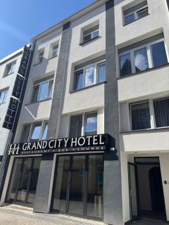 HI Grand City Hotel - 9
