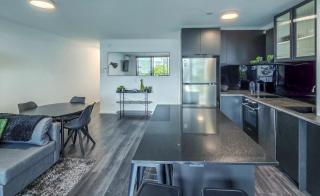 Modern, Chic & Central 2 Bdrm Apt Fortitude Valley - 6