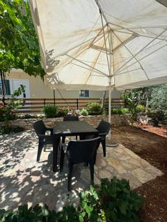 Klaudio's Guesthouse - 6