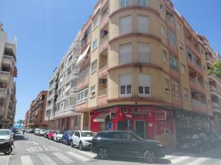 Beach, Centre Garage - 1