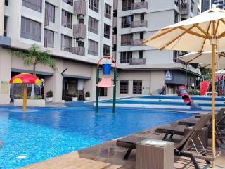 Bali Melaka Full SeaView WaterPark 1-5Pax 5minJonker HERMES ALLEY Projector - 4