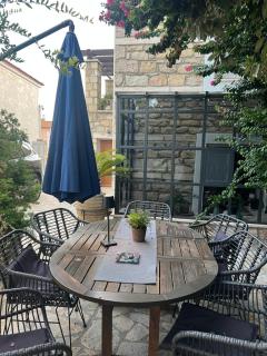 Carpe Diem Corinthian Suites 2 - 4