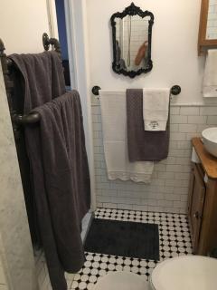 French Nest, private bathroom Check the pictures - 4