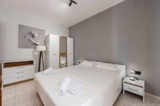 Relax by the Sea 1BR Apartment by PikHost - 8