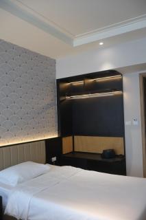 D'la Lento Hotel - 1