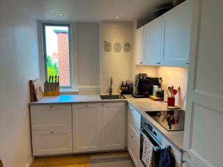 Bright, colorful apartment with a balcony in the heart of Odense - 1