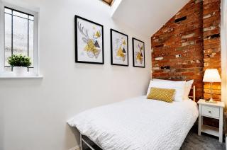 Bright & Airy Home Close To Salisbury Centre - 4