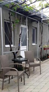 1-Bedroom House with Private Parking, Kitchen, WiFi - 9