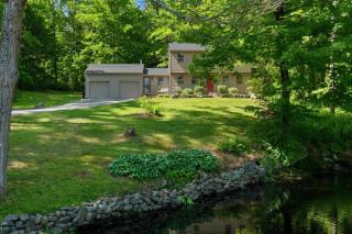 Peaceful Lakes Region Retreat, Near Lake - 3