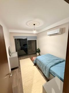 Luxury 3 bedroom Apt Zed Towers Shiekh Zayed - 9