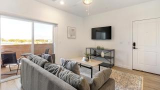 Landing Stylish 1BD Pool Clubhouse - 8
