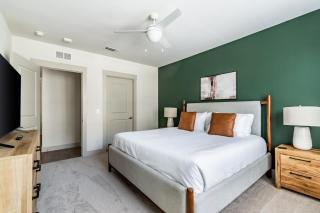 Landing Stunning 1BD Rooftop Lounge Gym - 3