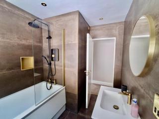 The Waterfront House in Kinsale, hosted by Exquisite Holiday Homes - 1