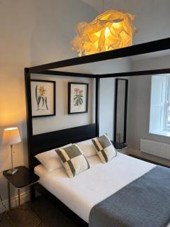 St Helen's Street Town House - 0