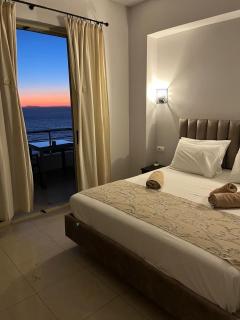 Bluemoon Suites Sarande - 3