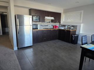 Modern Walkout Suite Private Entrance Self Checkin - 5
