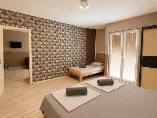 Struga Rooms-Dhoma-Sobi - 3