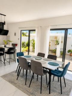 Beautiful contemporary villa with private pool - 8