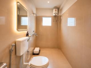 Hotel Puri Waves - Near Blue Flag Beach - Restautant, Parking & Spa - 5