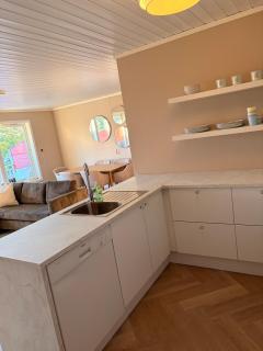 Newly renovated, 7 minutes to Dyreparken! - 1