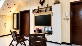 Cozy 2BR stay with lounge in Bahria Town Lahore - 1