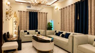 Cozy 2BR stay with lounge in Bahria Town Lahore - 6