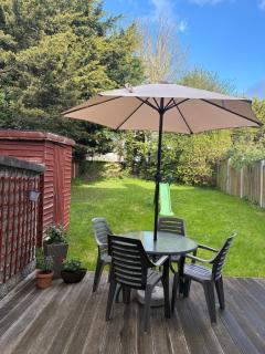 Sleeps 6 Three bed modern house Near DCU Private parking - 6