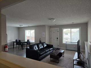 Modern Walkout Suite Private Entrance Self Checkin - 1