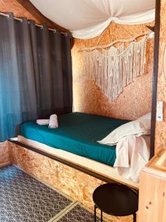 Chalet romantique avec jacuzzi privatif au cœur de la forêt - 8