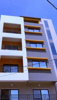Beautiful 2-bedroom apartment with balcony and Wi-Fi in Dakar - 9