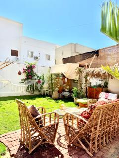 Bedro Two Bedroom Suite Steps from the Sea - 0