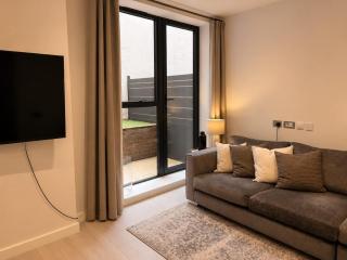 Modern Compass House Flat & Ideal for Professional - 6