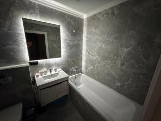 Modern Luxury Apartment - 9