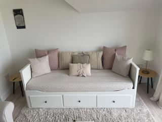 Premium One Bedroom Seaview Apartment - 3