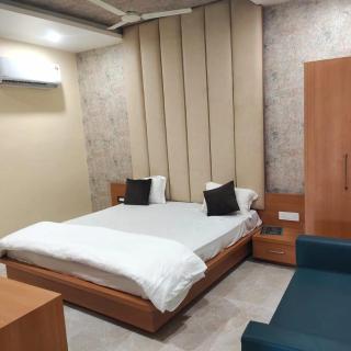 shri laxmi inn hotel & restaurant - 7