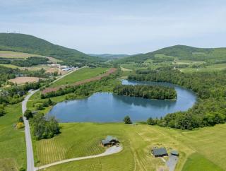 Massive 6BR 5BA Country Home with Central AC - 9