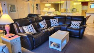 107 - 2/2 Poolside Ocean View - 8