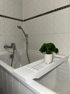 Cosy 2-Bed Flat in Reading - 4
