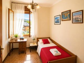 Peonia Group Apartment for 7 near Lake Como and Lugano - 2