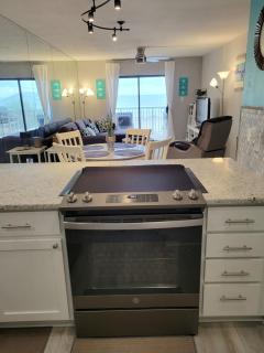 301 - Newly updated charming and cute one bedroom - 2