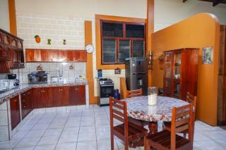 Linda Casona con piscina AC wifi mall para 12 personas - 6