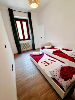 Tirano Family Hub - 8 Guests, Parking and View - 0