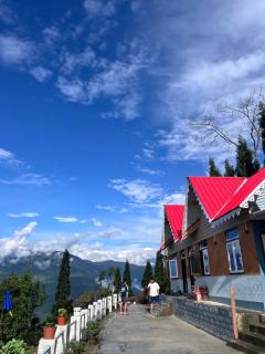 The Peak Paradise - 2
