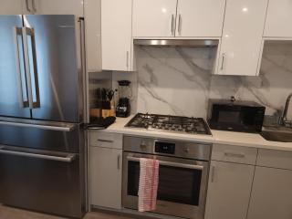 Modern 2-Bedroom Vancouver Condo Perfect for Families - 2