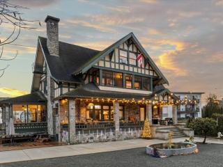 Stonehurst Estate Sleep 16 - 2