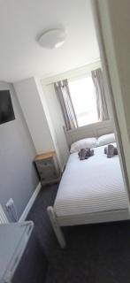 The Queens Hotel - 6