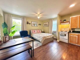 Summer Sale 1BR Big Kitchen by River and Trails - 9