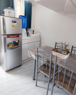 Vista Prime by JZ Homestay 2BR Home Near SM & CSU with Parking, WiFi, Netflix - 2