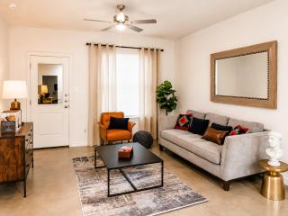 Brand-New Pet-Friendly 3BR ! Sleeps 8 ! Near Fort Cavazos ! Free Parking - 9