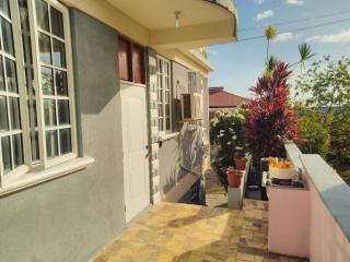 Hillside home with sea views close to Roseau - 5